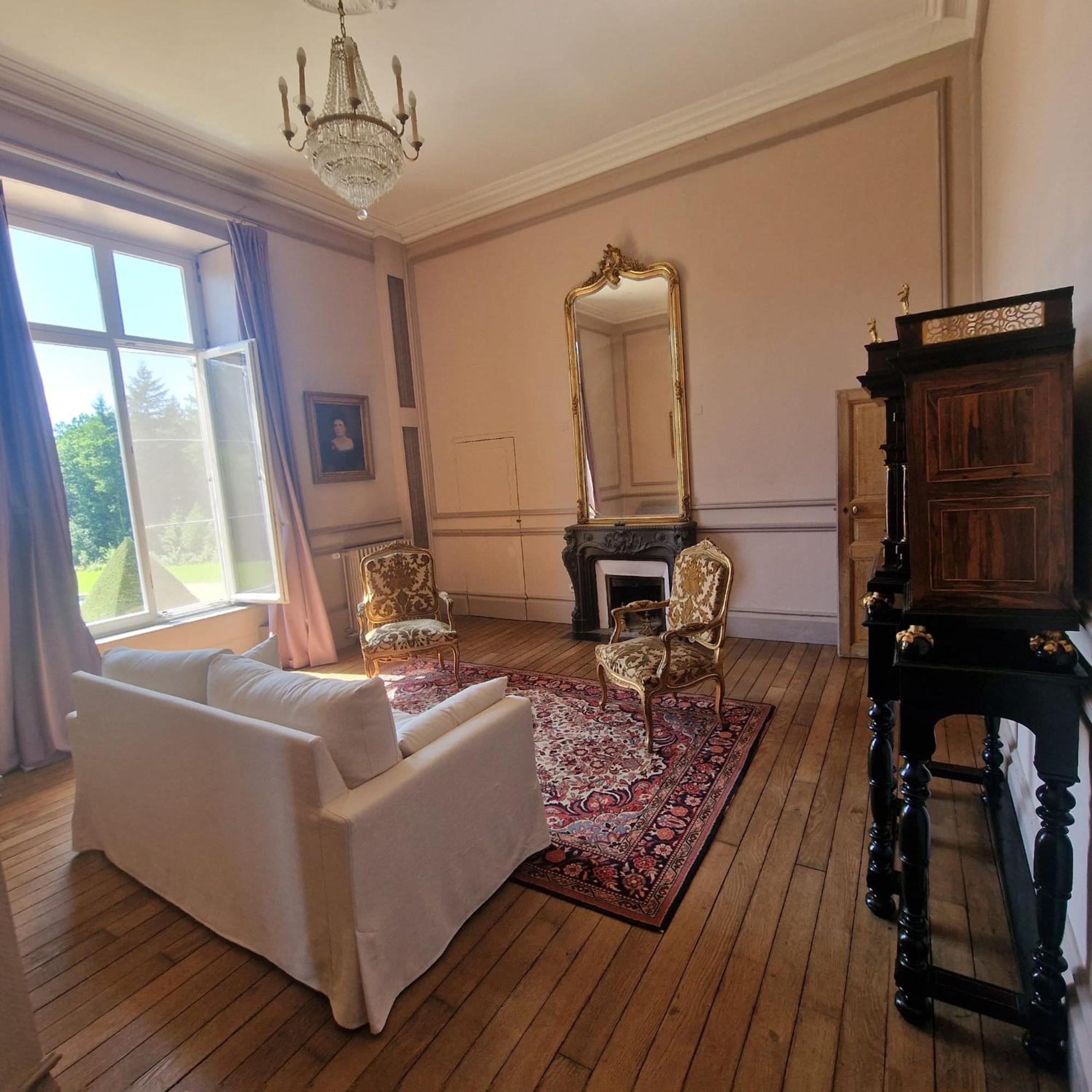 Chateau De Laclaireau Virton Esterno foto